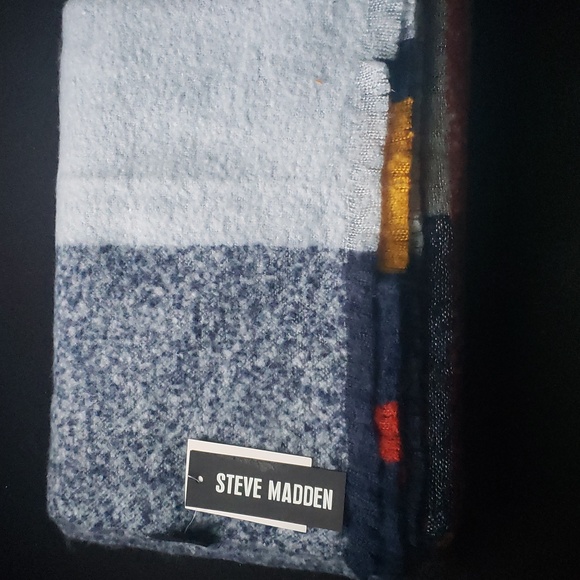 NWT Steve Madden Plaid Blanket Scarf Blue Grey White Yellow Holiday Scarf - Picture 11 of 16